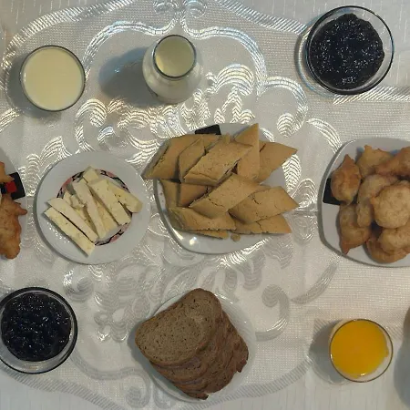 Mina 3* Tirana